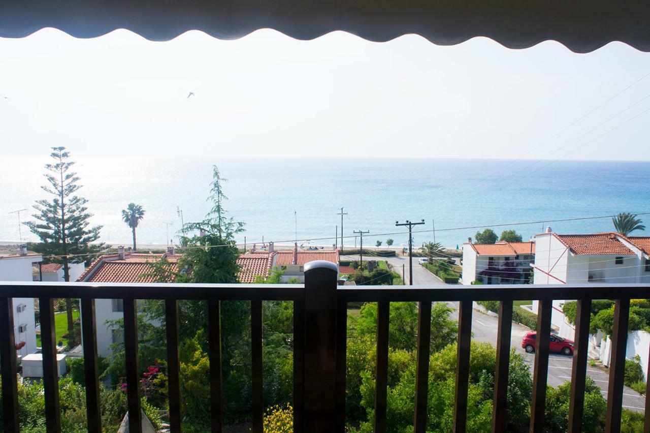 Possidi Aigaiopelagitika 2-Floor Beach House Kalandra エクステリア 写真