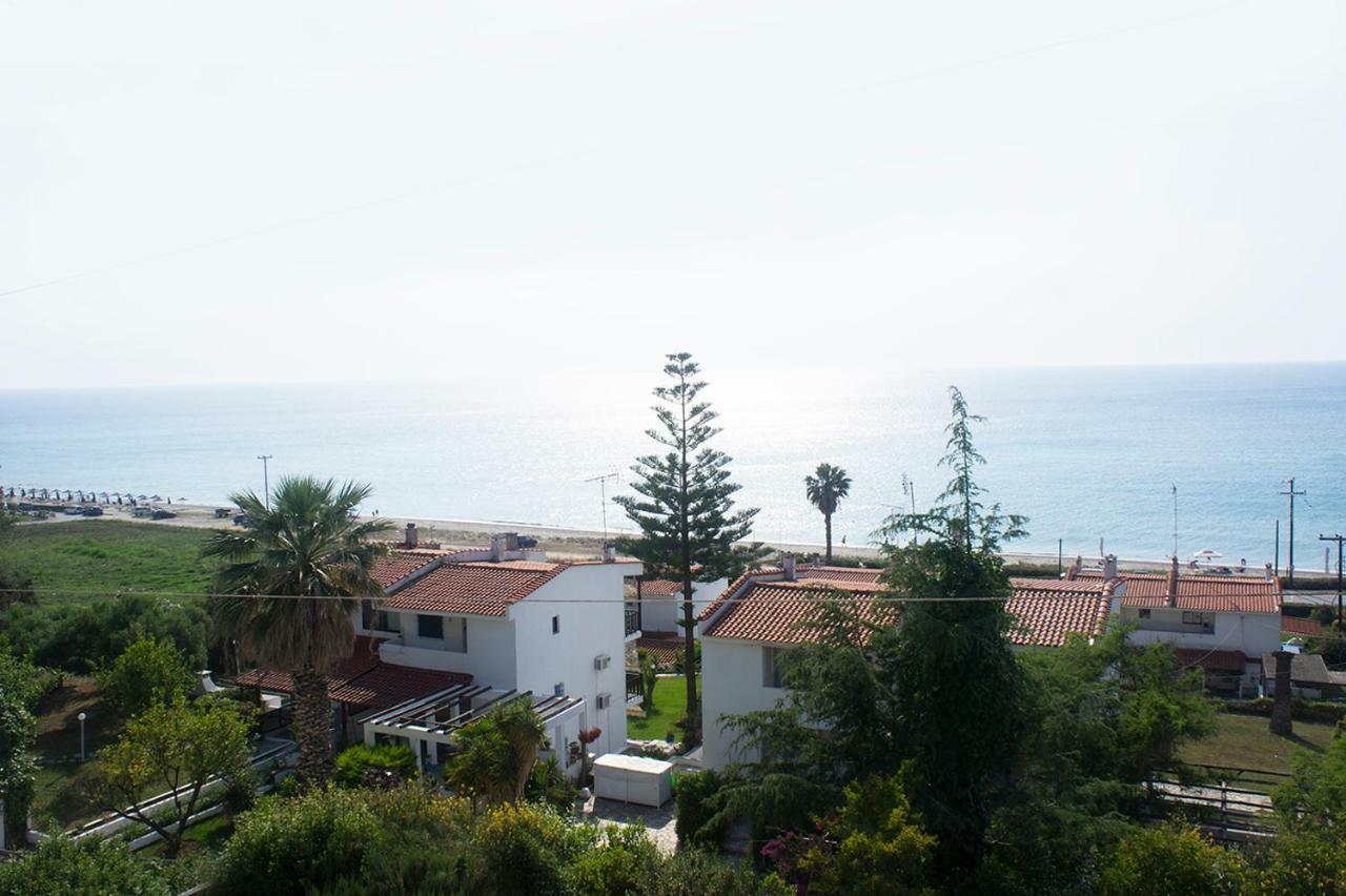 Possidi Aigaiopelagitika 2-Floor Beach House Kalandra エクステリア 写真